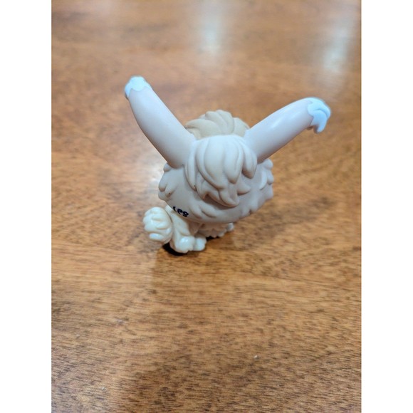 Hasbro Littlest Pet Shop #1471 Beige and Orange Angora Rabbit Bunny - Blue Eyes - Picture 2 of 3